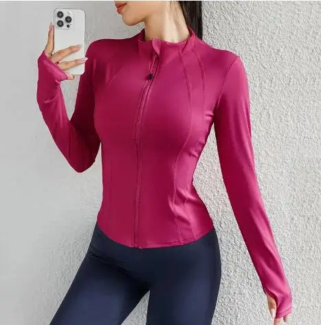 Chaqueta deportiva para mujer, luce impresionante y fresca al momento de hacer ejercicio.