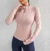 Chaqueta deportiva para mujer, luce impresionante y fresca al momento de hacer ejercicio.