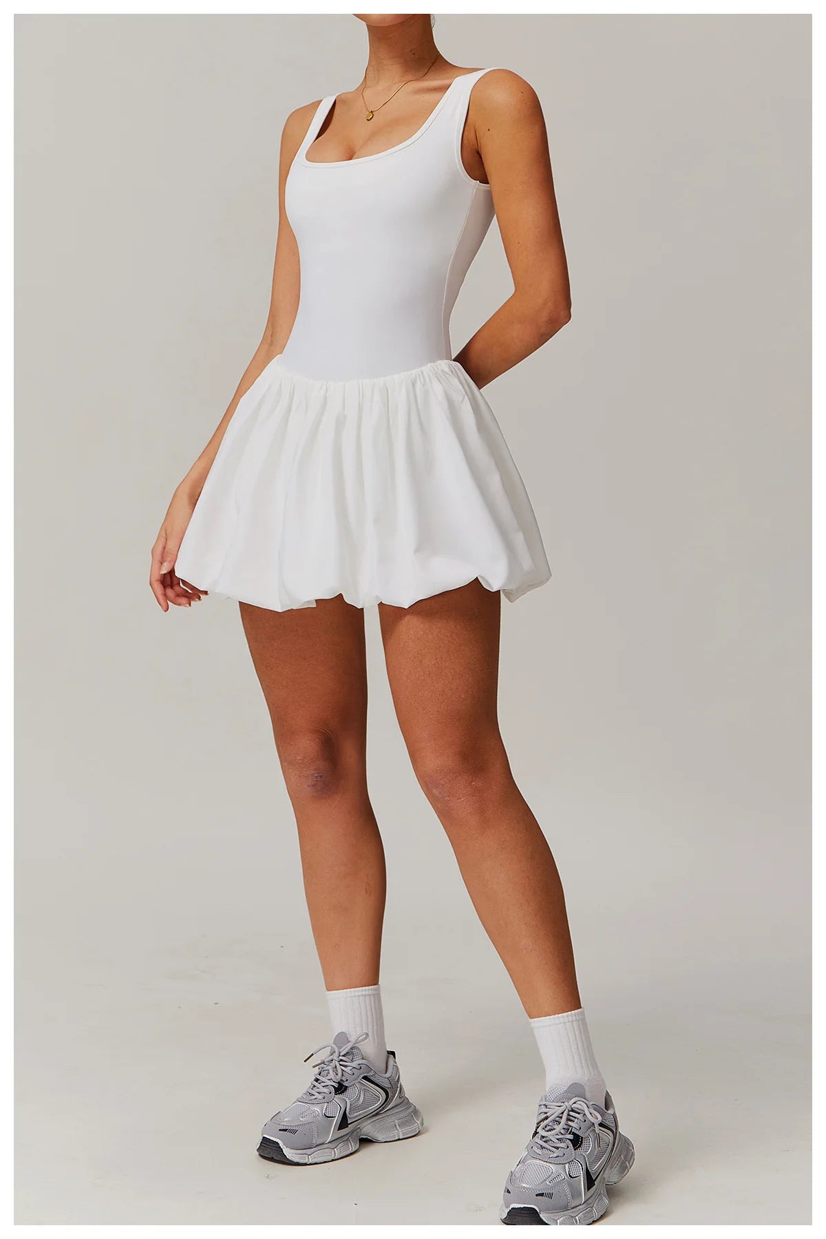 Hermoso traje deportivo para mujer, perfecto para varios tipos de deportes