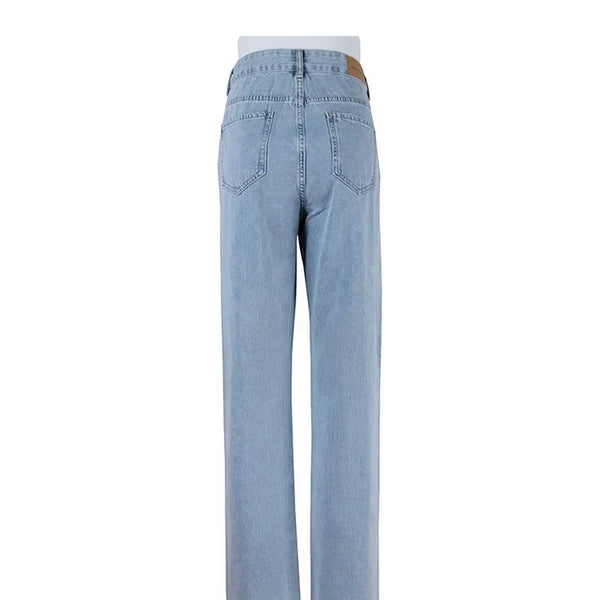 Pantalon Jean para una mujer elegante y moderna con estilo unico