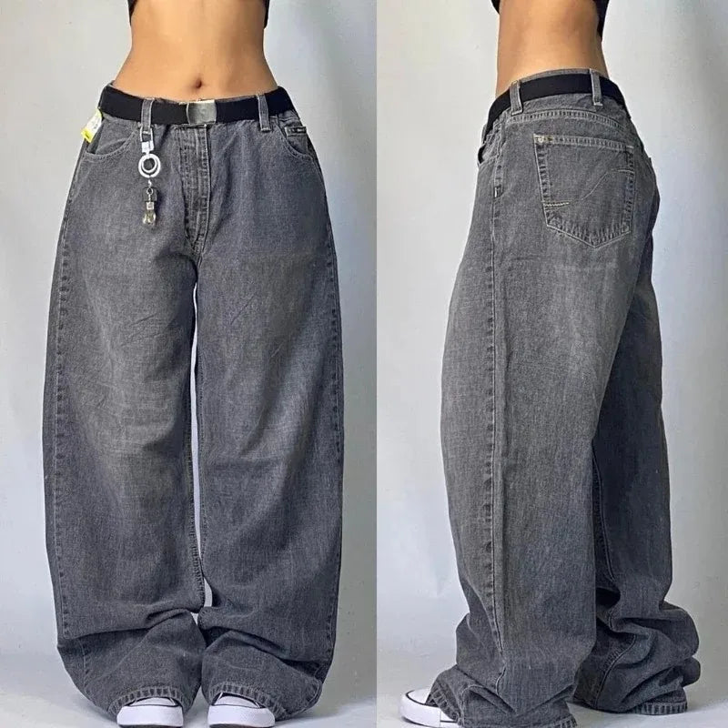 Pantalones de moda hip-hop para una mujer valiente y con estilo