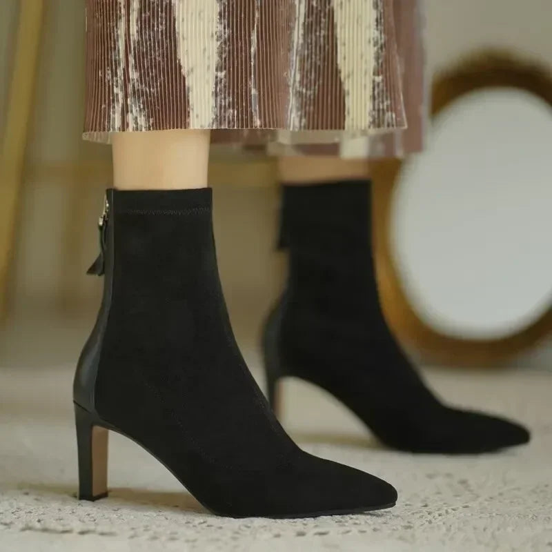Botas de tacón alto para mujer 2025, estilo coreano de otoño e invierno, tacón medio, botas ajustadas y delgadas, punta en punta, botas tipo calcetín para mujer.