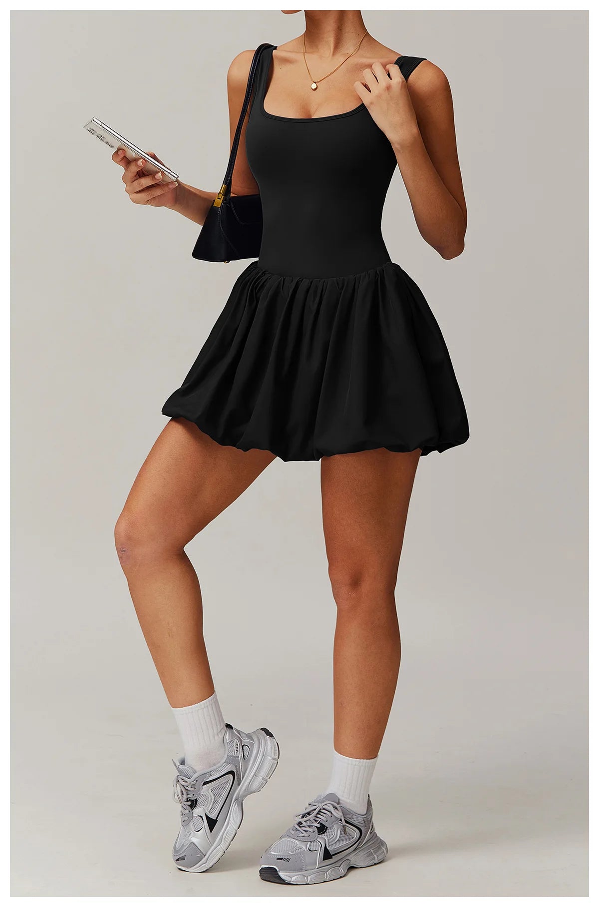 Hermoso traje deportivo para mujer, perfecto para varios tipos de deportes