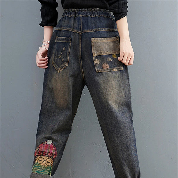 Pantalon jean exclusivo para mujer con un diseño único y atrevido para un look de todos los dias