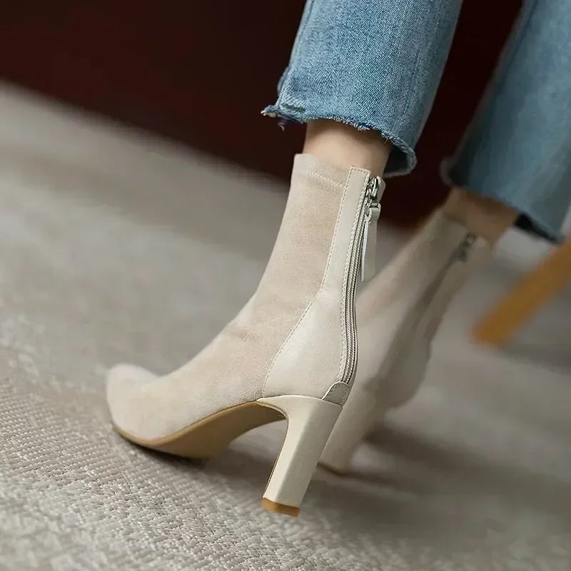 Botas de tacón alto para mujer 2025, estilo coreano de otoño e invierno, tacón medio, botas ajustadas y delgadas, punta en punta, botas tipo calcetín para mujer.